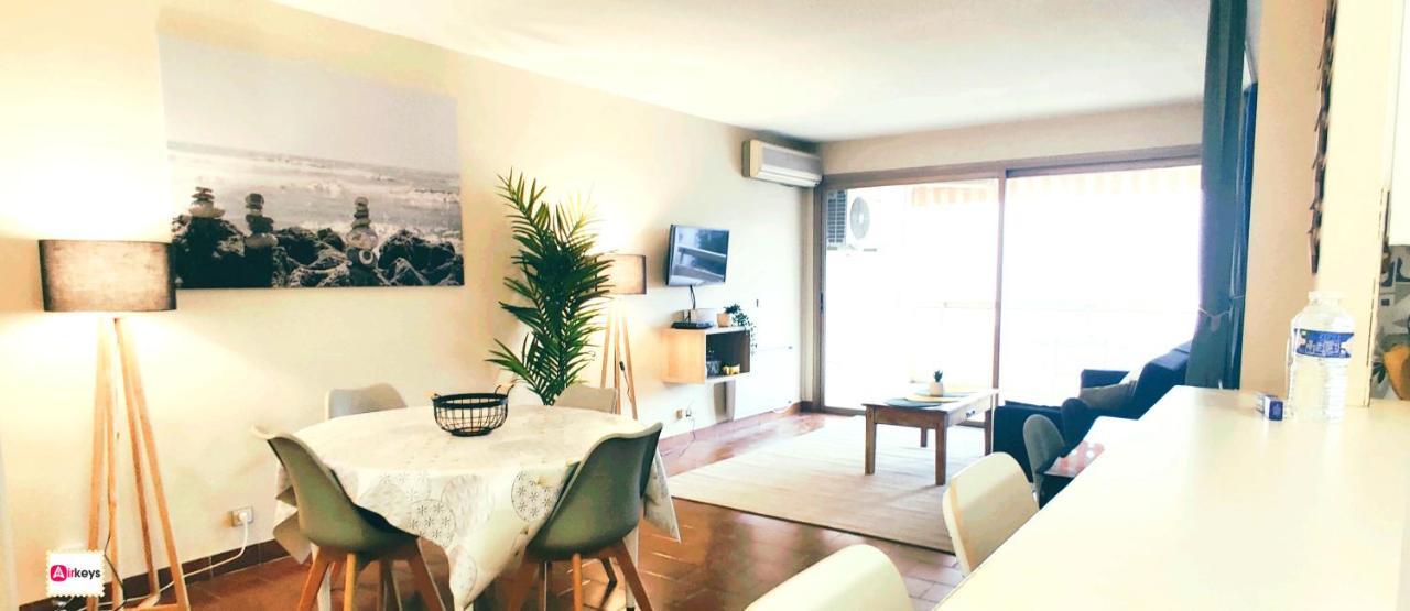 Grand Studio Azur Avec Terrasse - Vieil Antibes Exterior foto